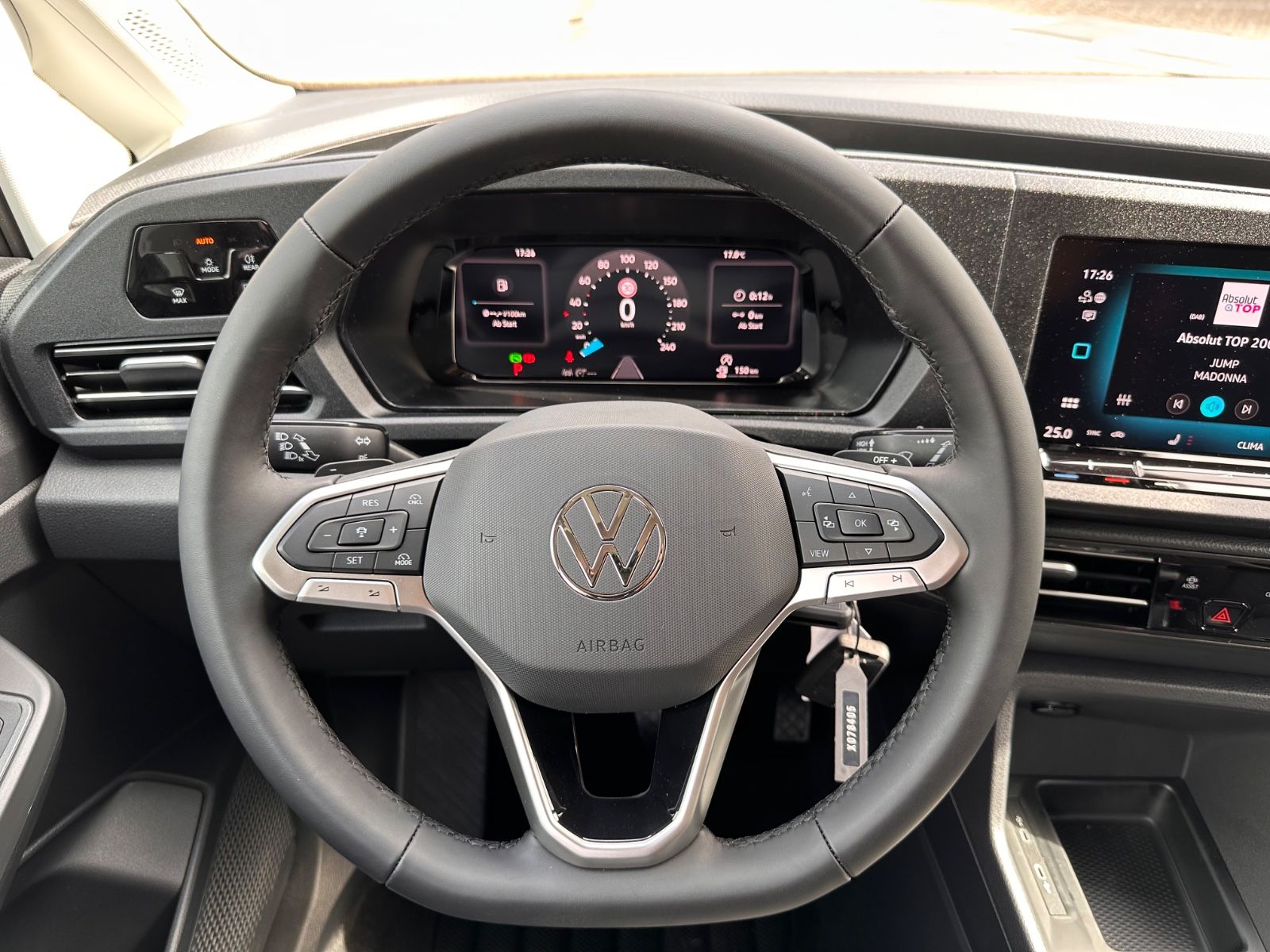 Fahrzeugabbildung Volkswagen Caddy Maxi Kombi 1.5 TSI Life DSG AHK/ACC/APP
