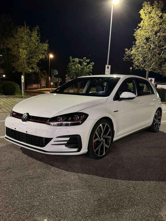 Image of Volkswagen Golf