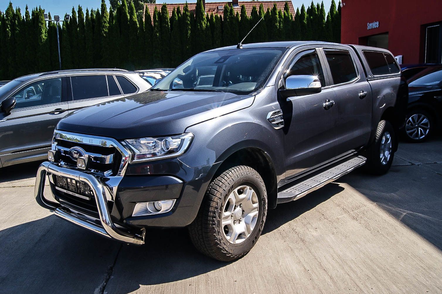 Fahrzeugabbildung Ford Ranger Limited 2.2 Doka 4x4 HARDTOP OFFROAD AHZV