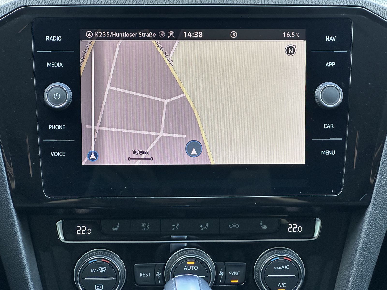Fahrzeugabbildung Volkswagen Passat Variant 2.0 TSI DSG Business NAV+LED+ACC