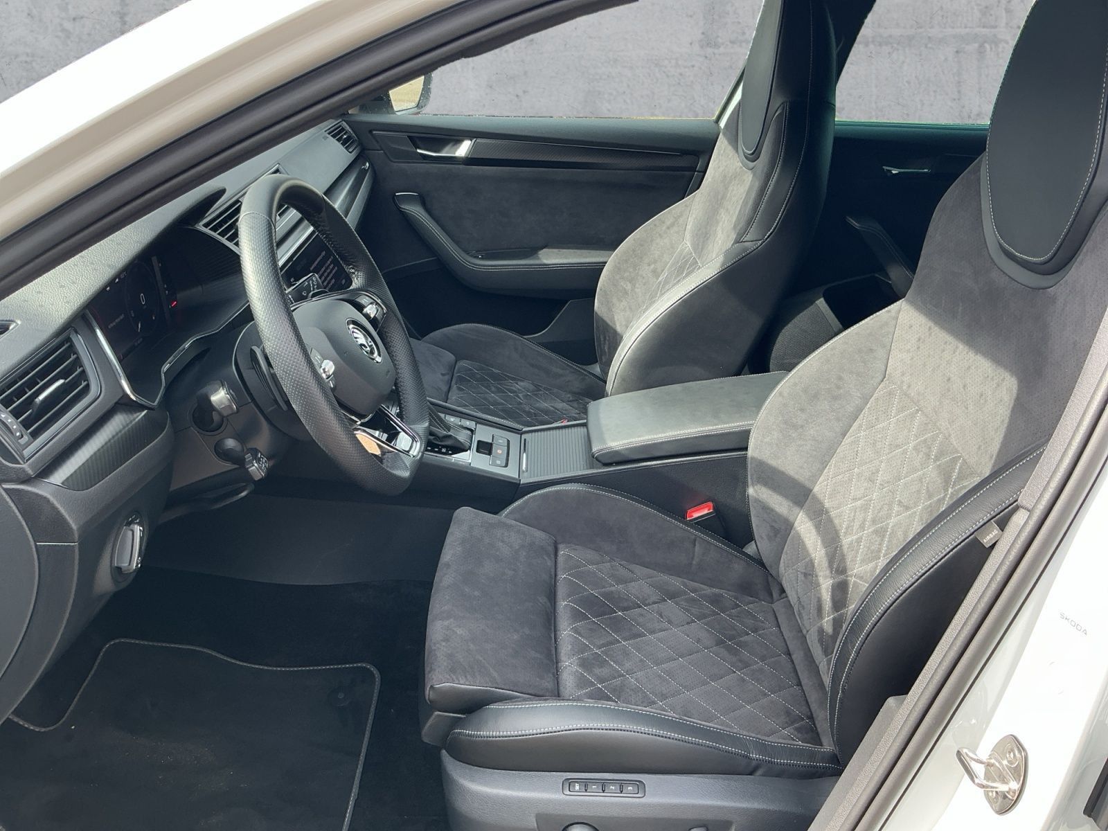 Skoda Superb - Bild 12