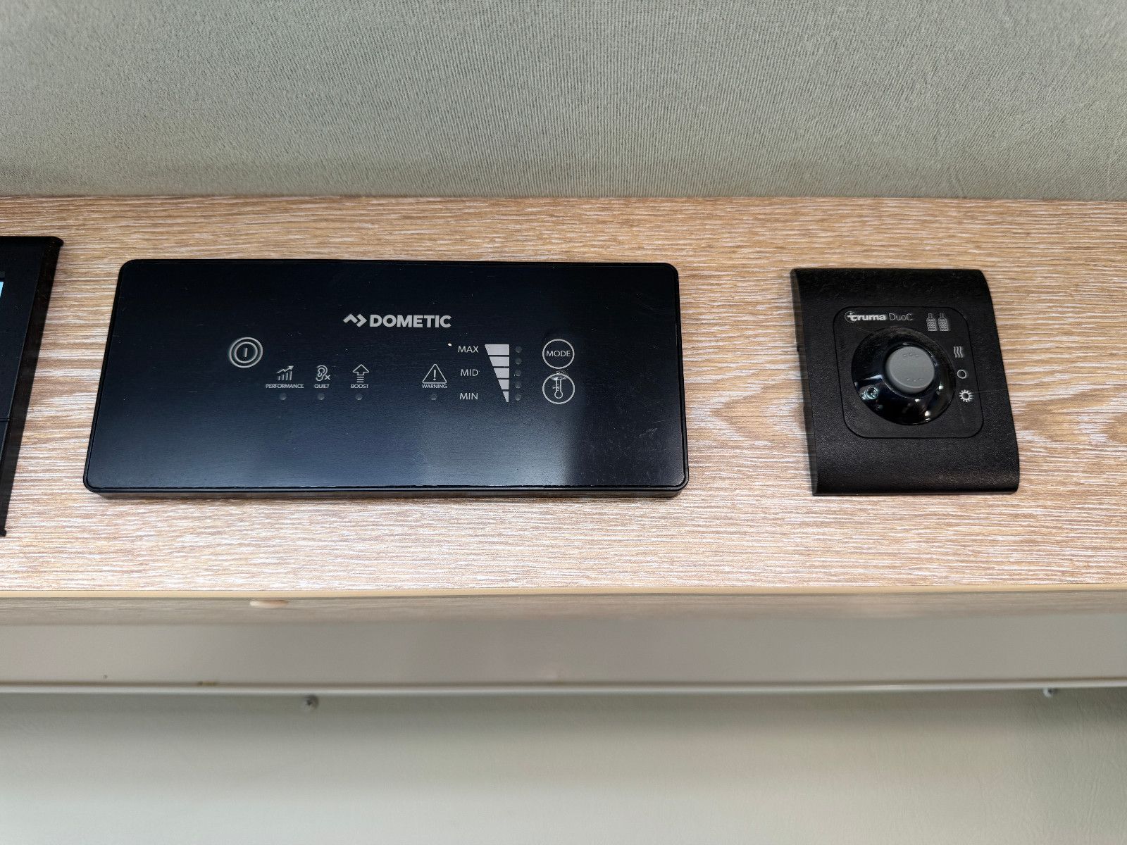 Pössl SUMMIT 600 PLUS SOLAR TV LTE AHK NAVI KAMERA LED