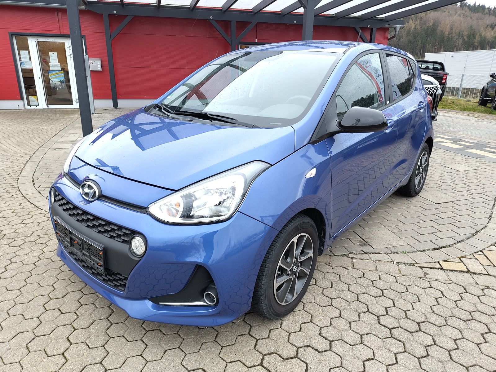 HYUNDAI i10