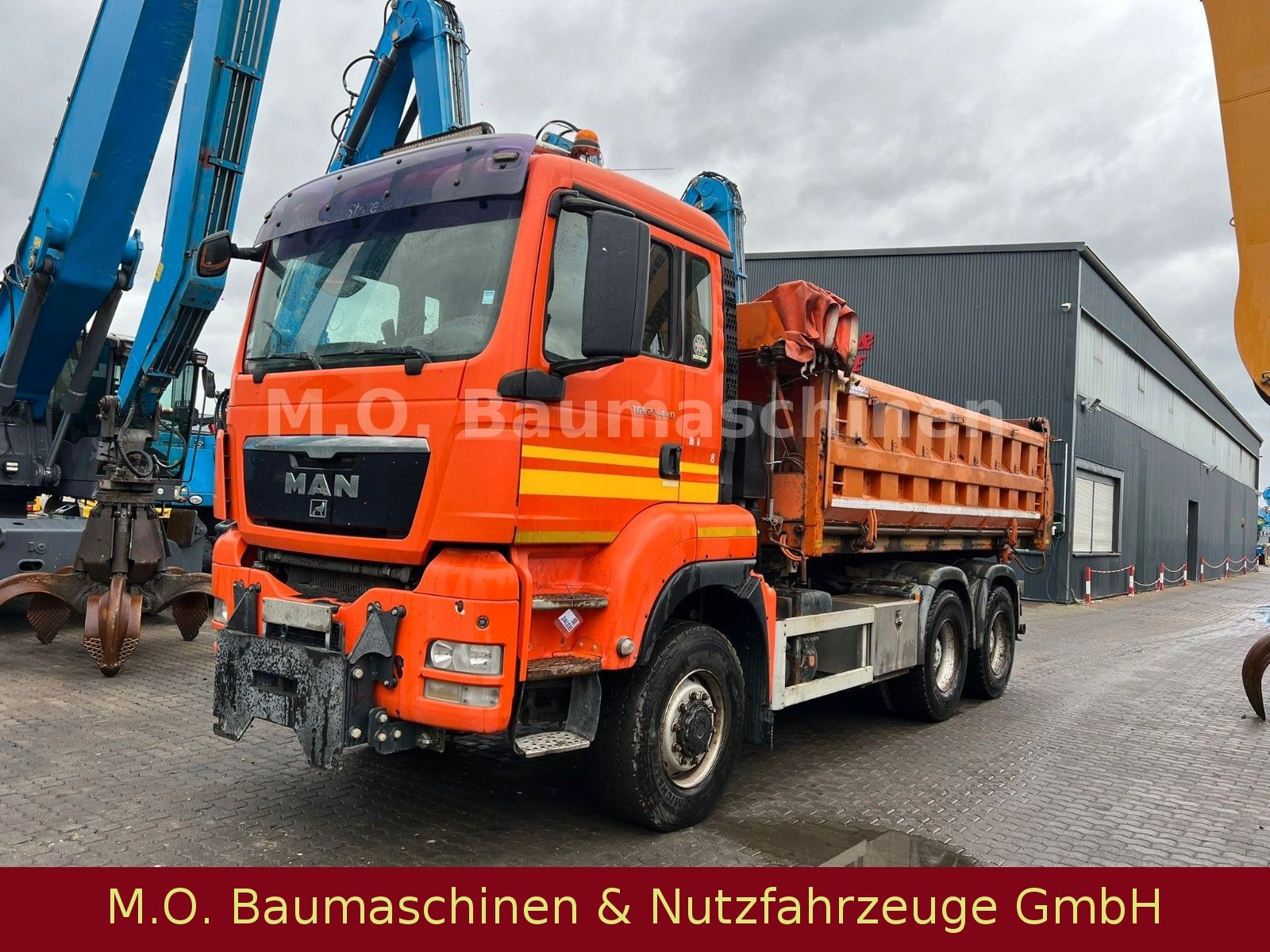 Fahrzeugabbildung MAN TGS 26.440 / 6x6 /3-Seitenkipper / Plane / AC /