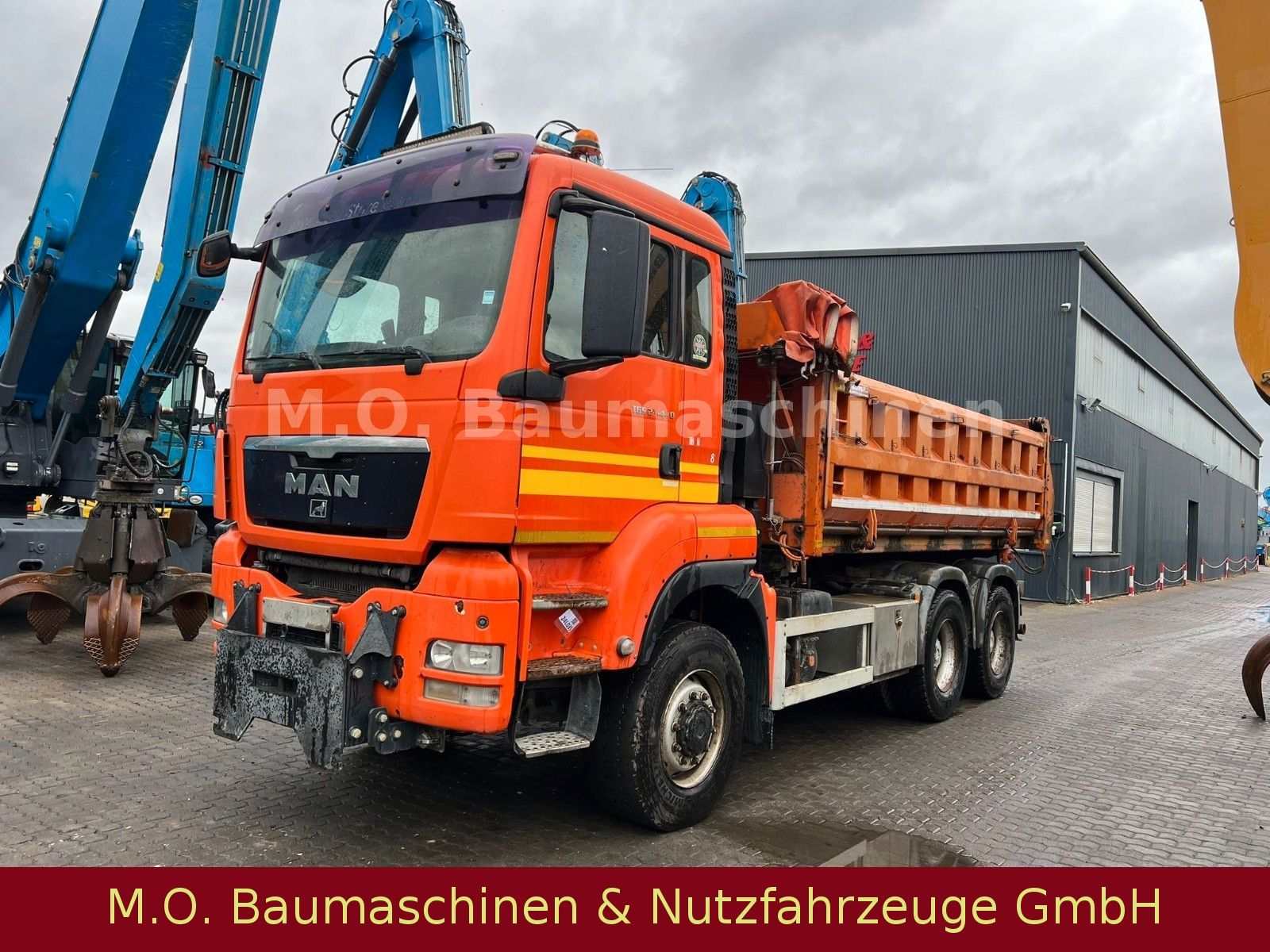 Fahrzeugabbildung MAN TGS 26.440 / 6x6 / Bordmatik / Plane / AC /