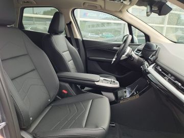 BMW 220d Active Tourer Luxury Line HK HiFi DAB LED