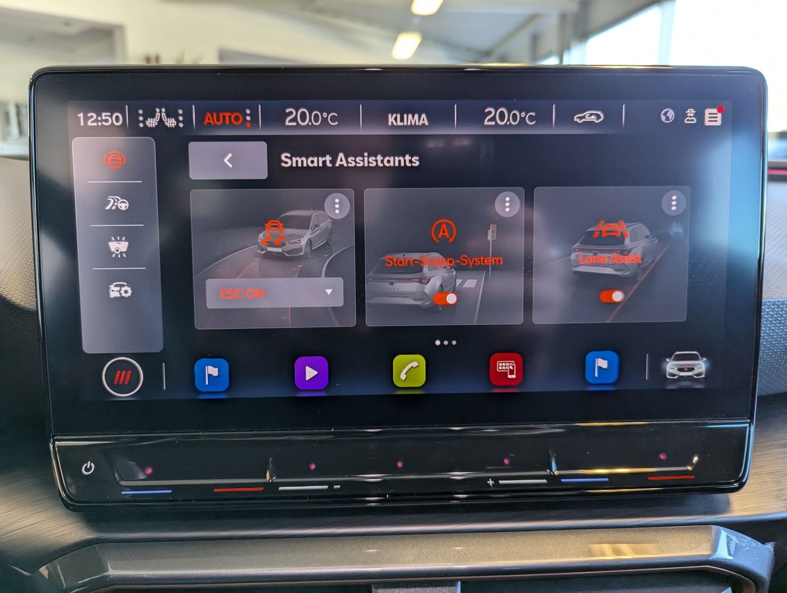 Fahrzeugabbildung CUPRA Leon 1.5eTSI DSG Matrix Cam Vision+ Full Link