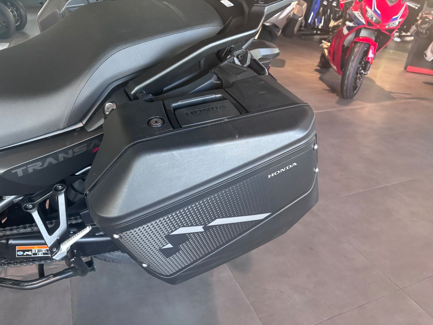 Fahrzeugabbildung Honda XL 750 Transalp E-Clutch, Koffer, viel Zubehör,