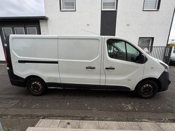 Opel Vivaro - 8