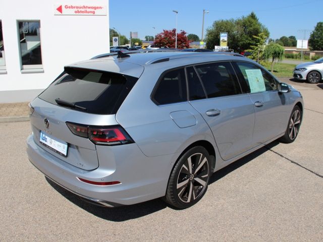 Volkswagen Golf VIII Variant 1.5 eTSI Style DSG Matrix LED