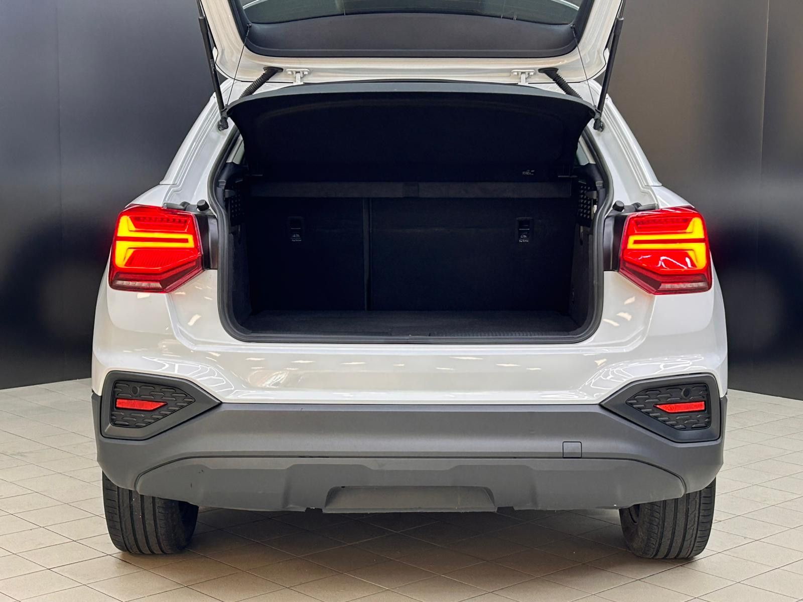 Fahrzeugabbildung Audi Q2 35d Quatt S-Tr. LED+KLIMAUT+HIFI+APS+DAB+ACC+