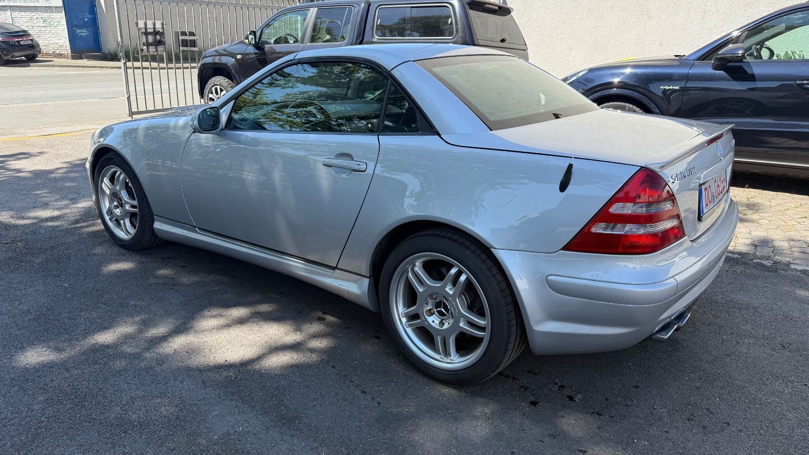 Fahrzeugabbildung Mercedes-Benz SLK 32 AMG Xenon Designo