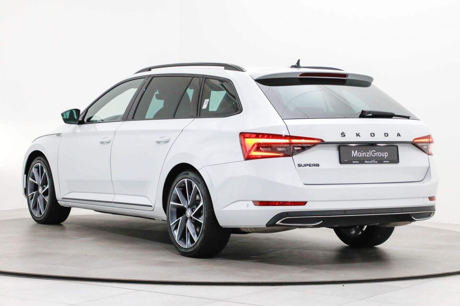 Skoda Superb Combi 2.0 TSI DSG Sportline AHK Kamera foto 13