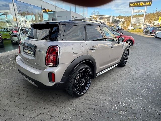 Fahrzeugabbildung MINI Countryman Cooper SE PHEV Classic Trim All4 PANO