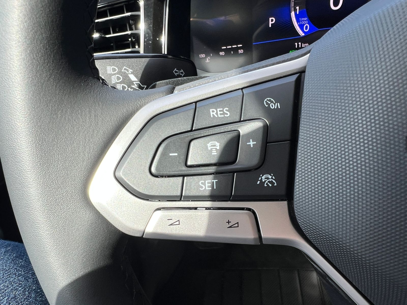 Fahrzeugabbildung Volkswagen Polo Life 1.0 TSI DSG *LED, ACC, Ready2Discover,