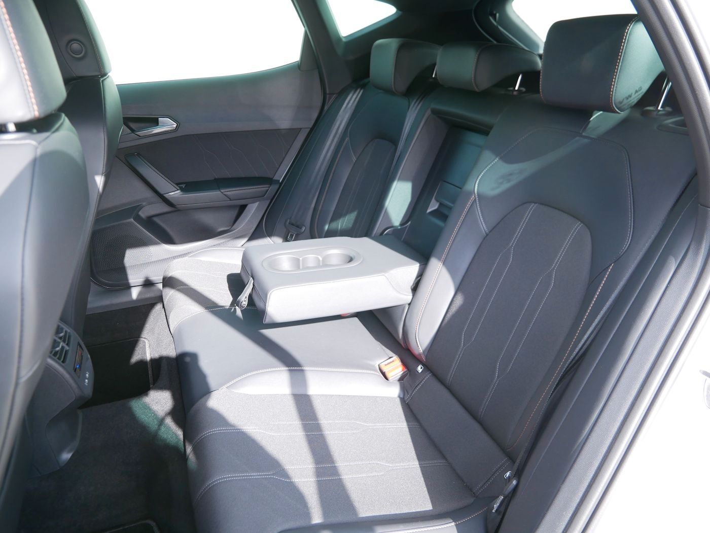 Fahrzeugabbildung CUPRA Formentor 1.5 eTSI NEU49T DSG 360° ACC SHZ+LHZ