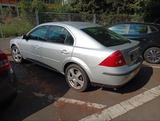 Ford Mondeo 1.8 92 kW Ghia Ghia - Ford Mondeo aus 2001: Ghia