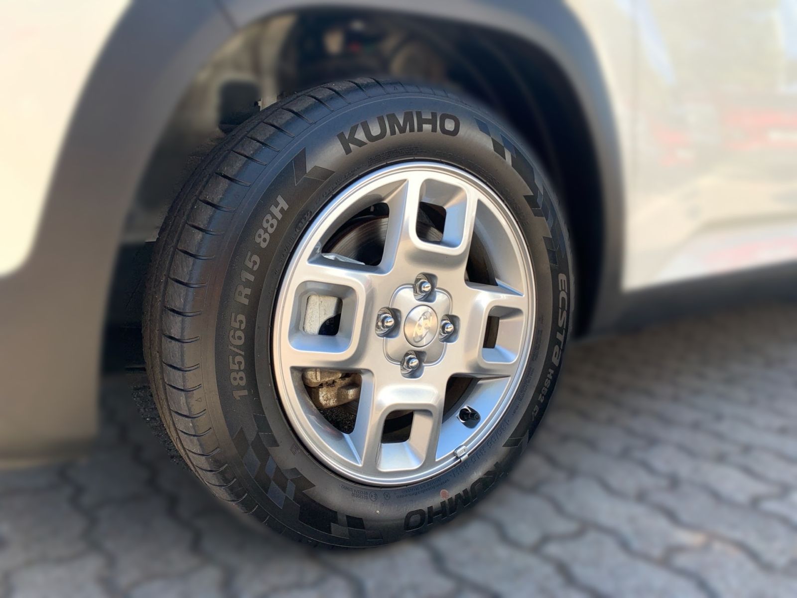 Fahrzeugabbildung Hyundai INSTER Trend Elektro 49 kWh Assistenz-Paket