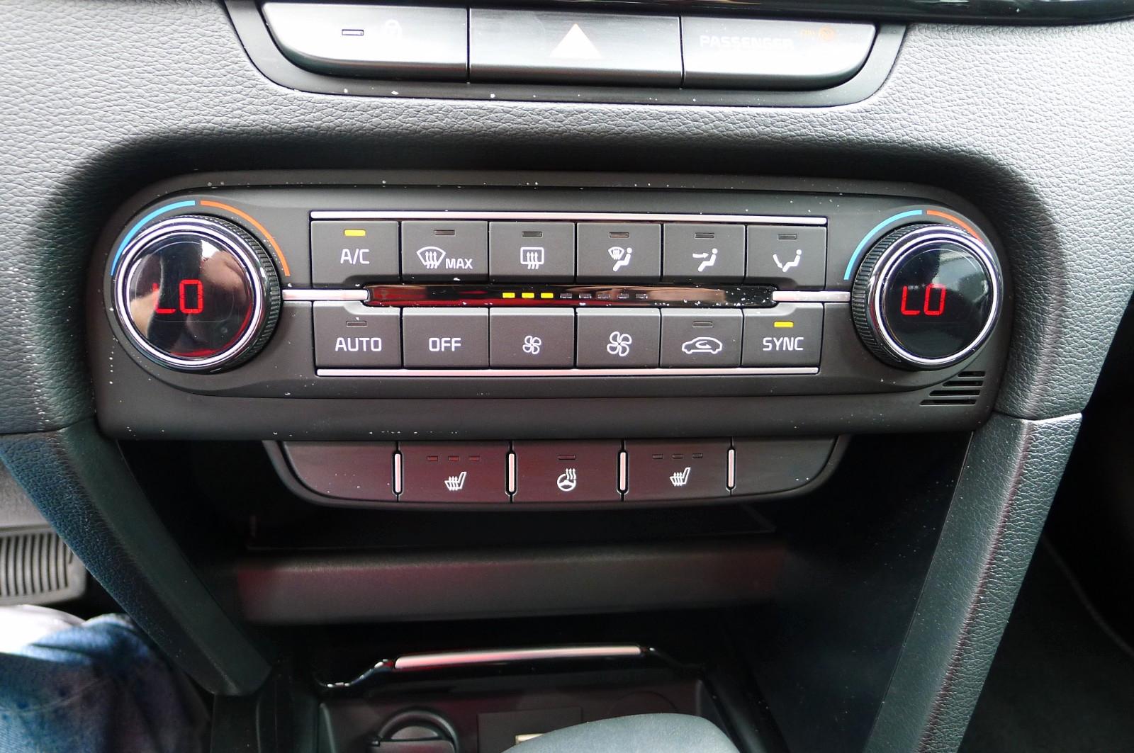 Kia Ceed SW 1.5 T-GDI 140 PS DCT Spirit