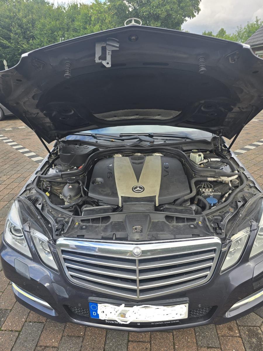 Mercedes-Benz E350 2010 — photo 11