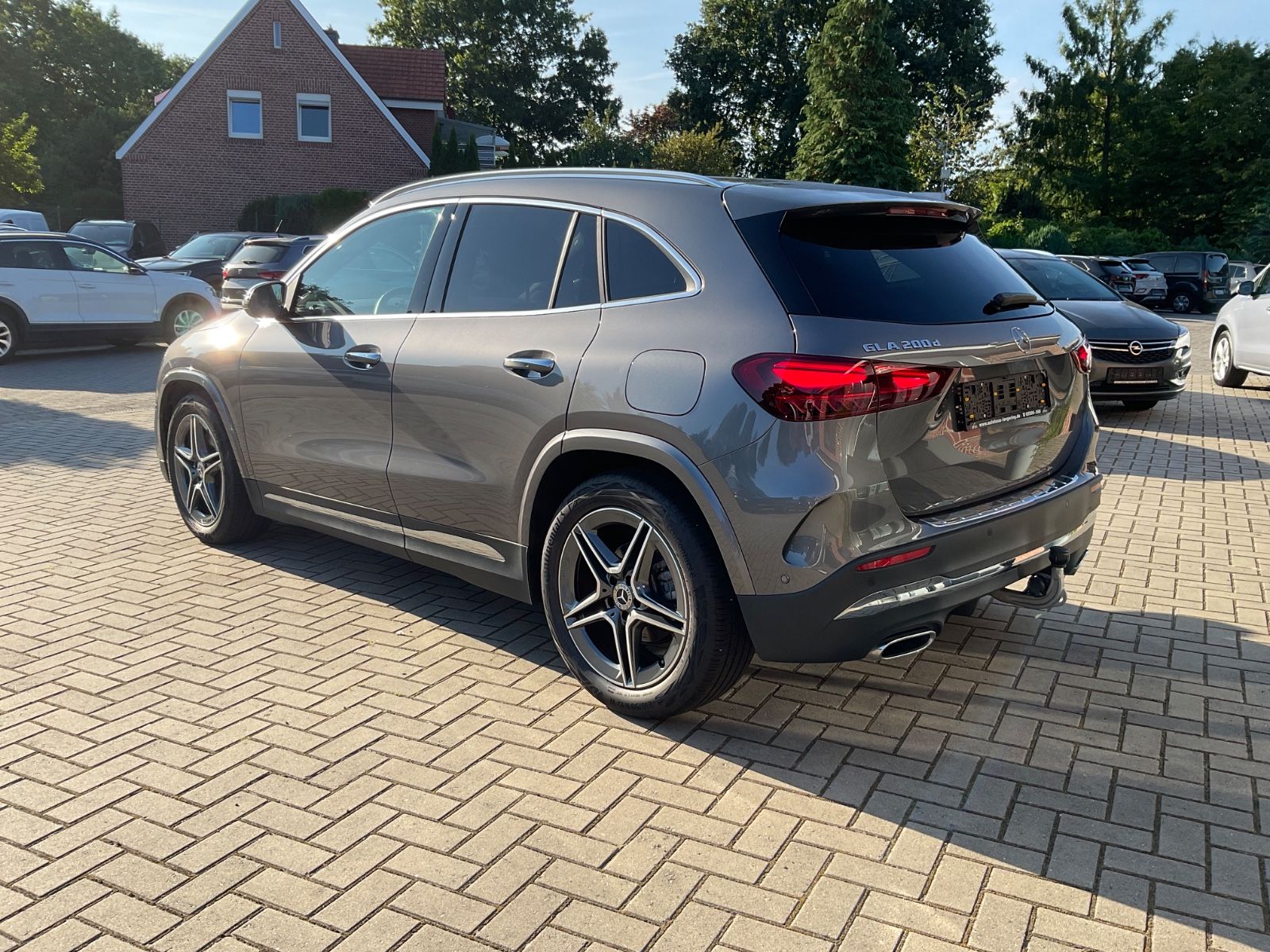 Fahrzeugabbildung Mercedes-Benz GLA 200 d,AMG,Kamera,AHK,Multibeam,Distronic