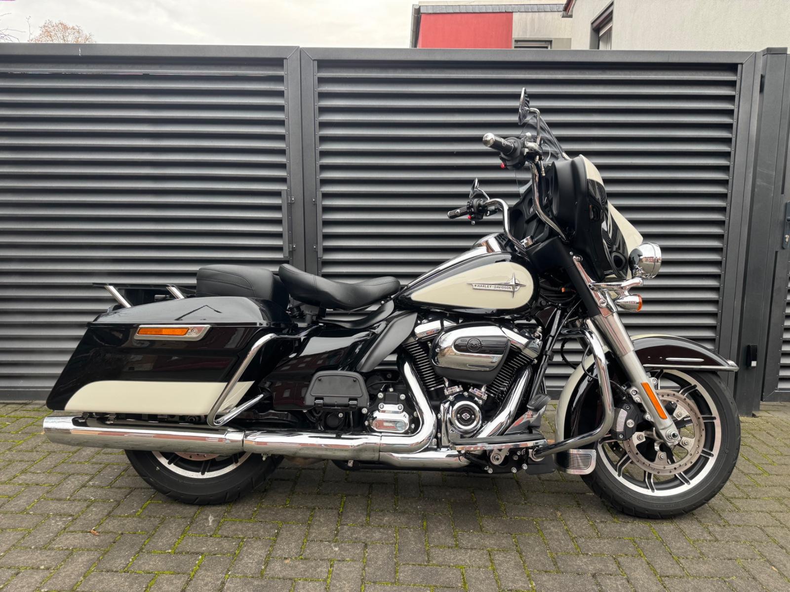 Harley-Davidson FLHTP Electra Glide Police 114 |
