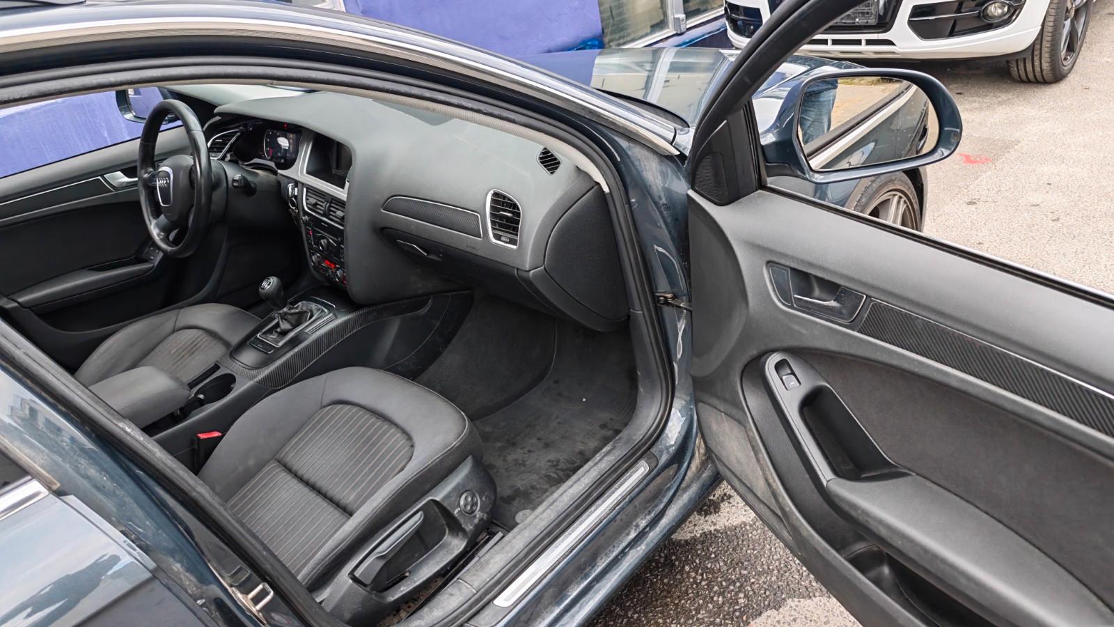 Audi A4 2009 — photo 9