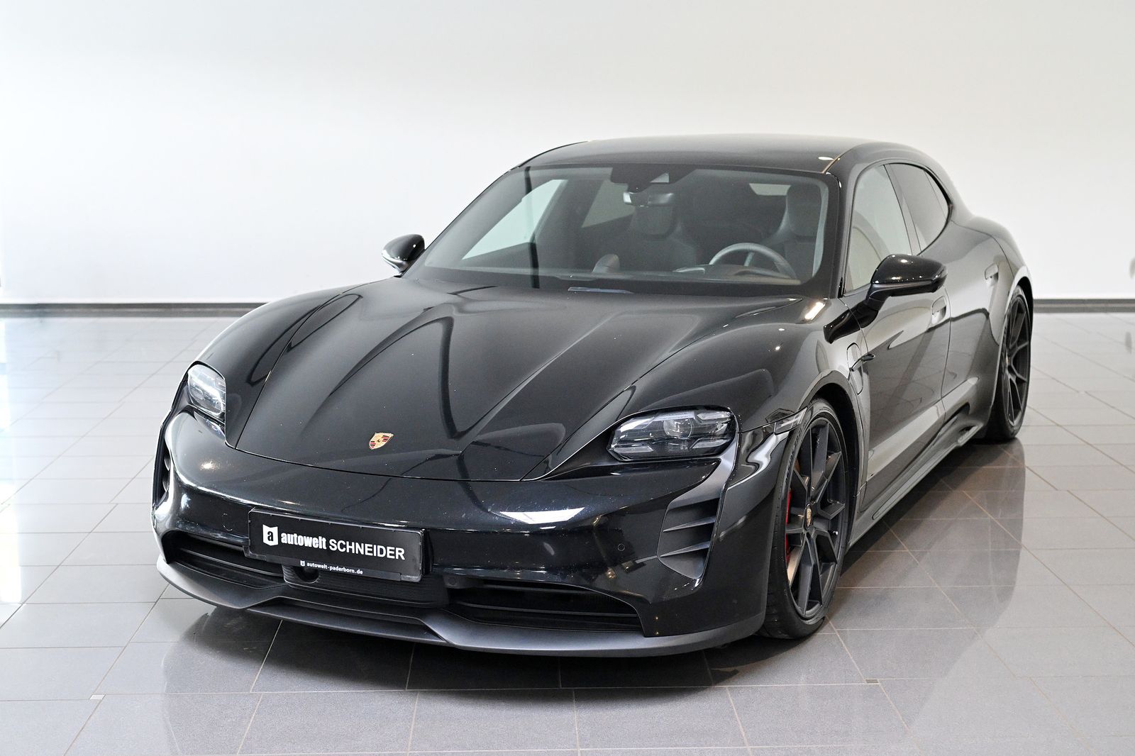 Porsche Taycan Turismo GTS Pano ACC Kamera SHZ 21-Zoll