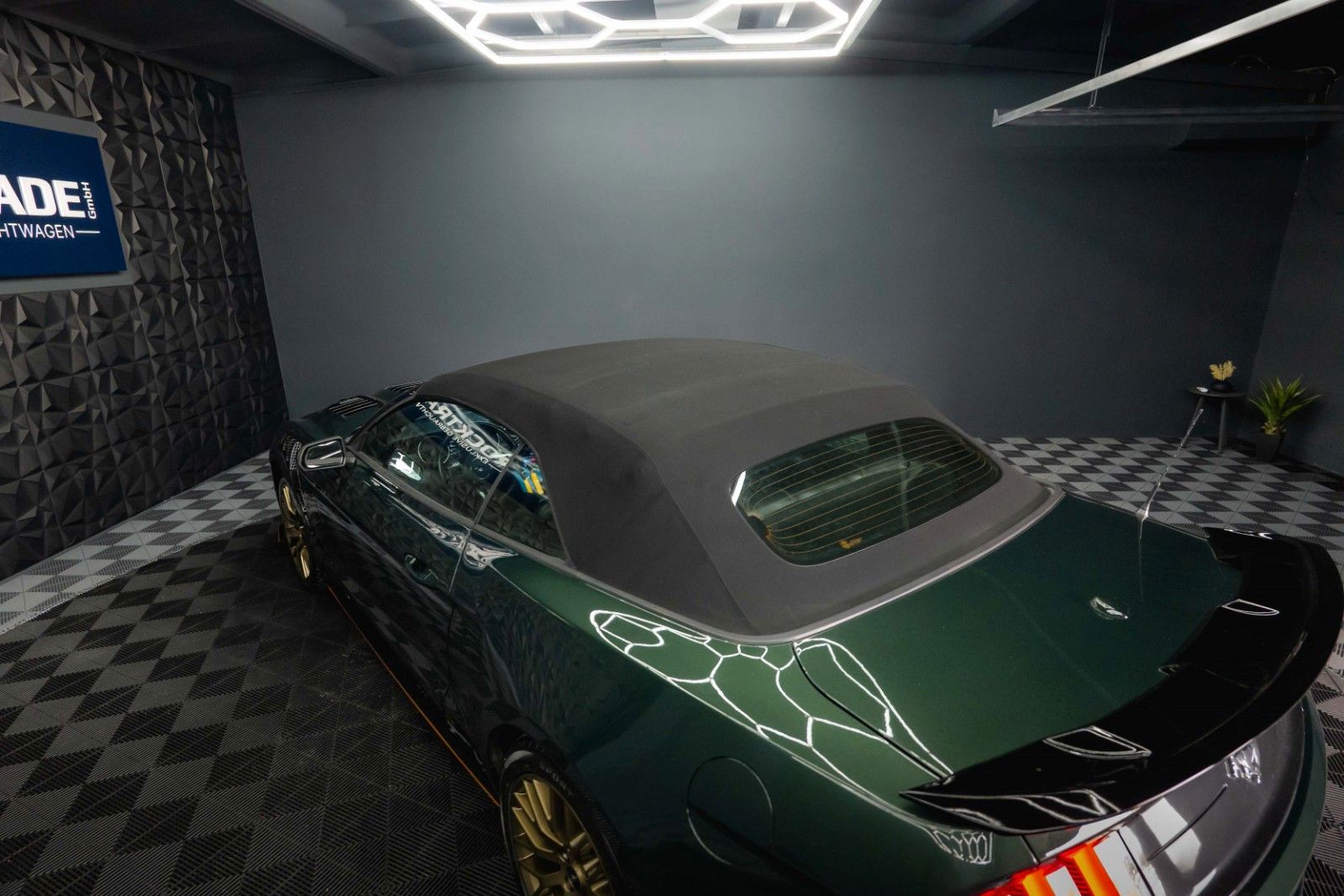 Fahrzeugabbildung Ford Mustang Cabrio DARK HORSE RockTrade Edition 19%