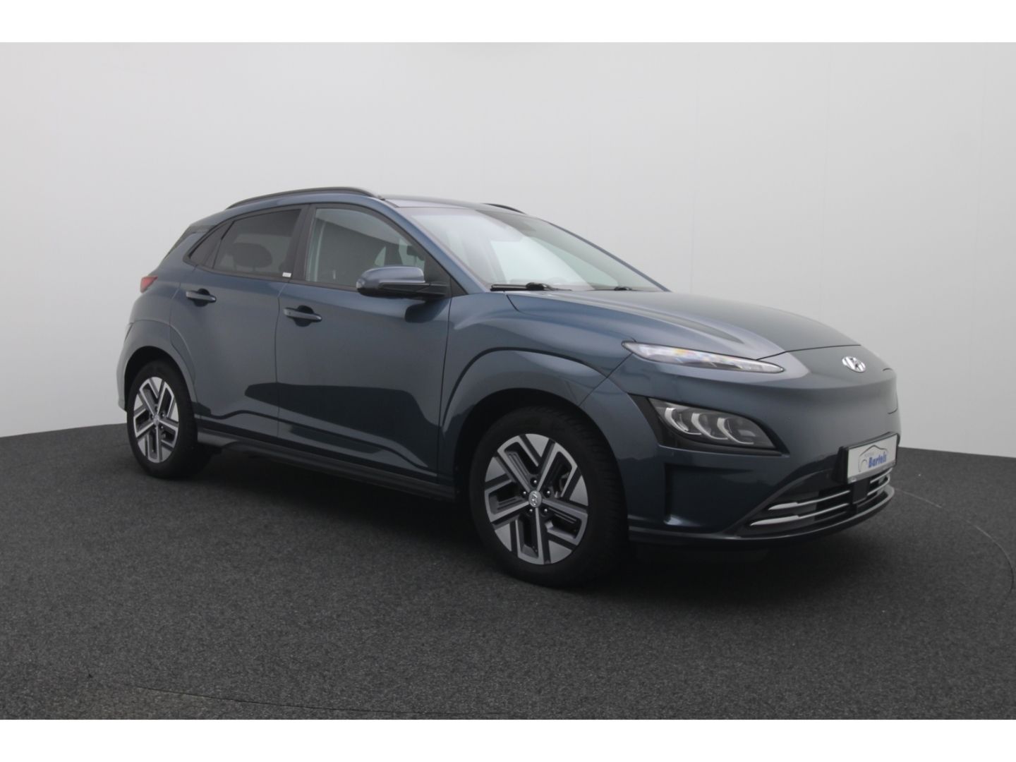 Fahrzeugabbildung Hyundai KONA Elektro Trend 2WD Totwinkelass ACC