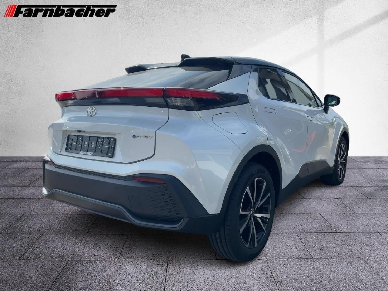 Fahrzeugabbildung Toyota C-HR Plug-In Hyb. FWD Black and White