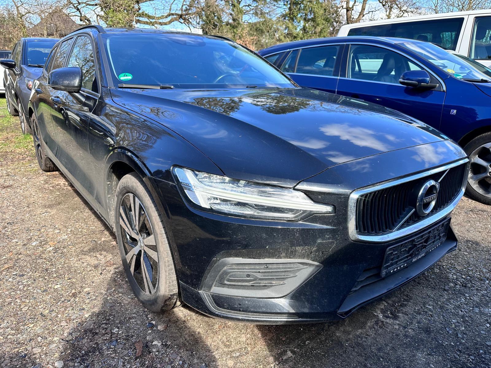 Volvo V60 Kombi Momentum Core AUTOMATIK