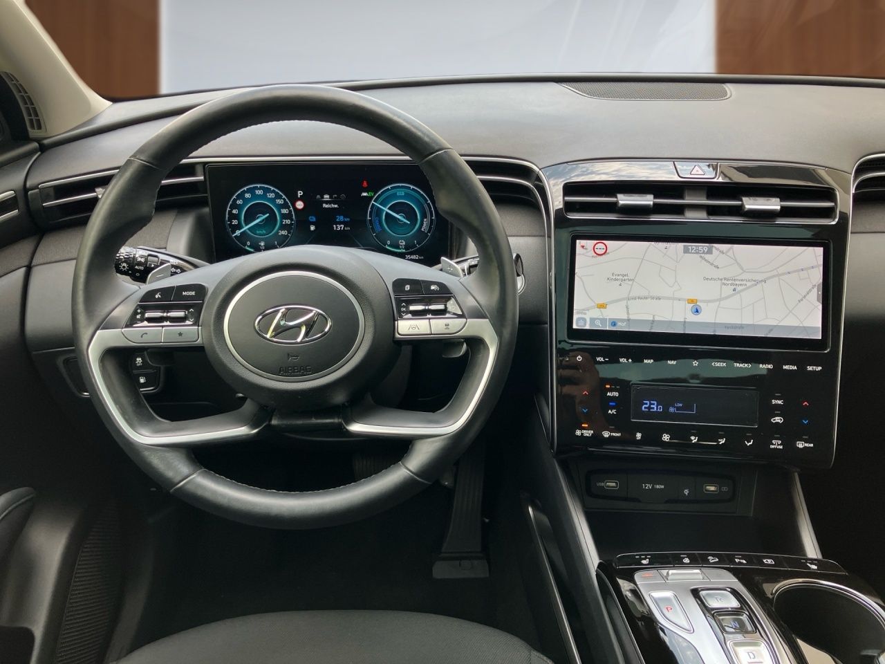 Fahrzeugabbildung Hyundai TUCSON TREND *AHK*SHZ*LHZ*NAVI*CARPLAY*PANO*