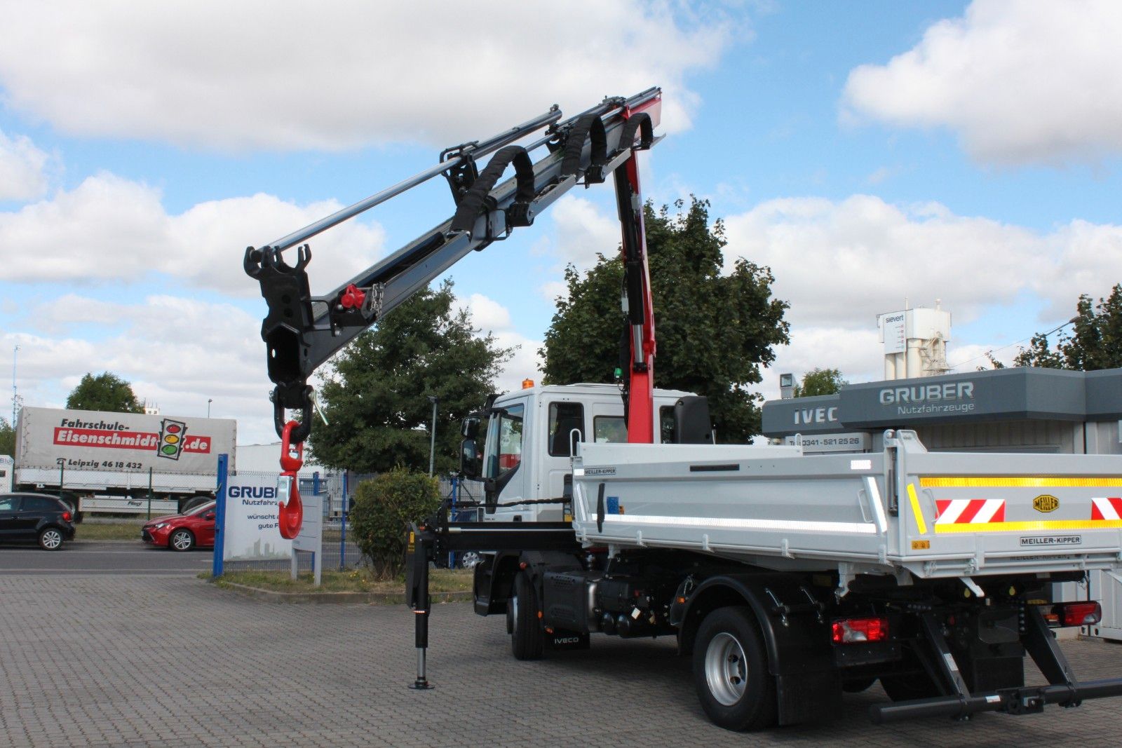 Fahrzeugabbildung Iveco Iveco EuroCargo ML140E28 Kran Kipper