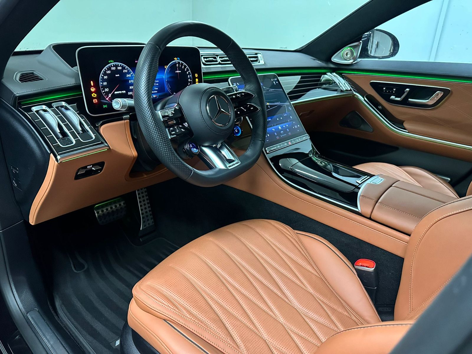 Fahrzeugabbildung Mercedes-Benz S 63 E Performance L *KERAMIK*TV*CARBON*4D*