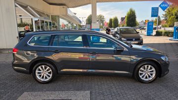 Volkswagen Passat Variant - 12