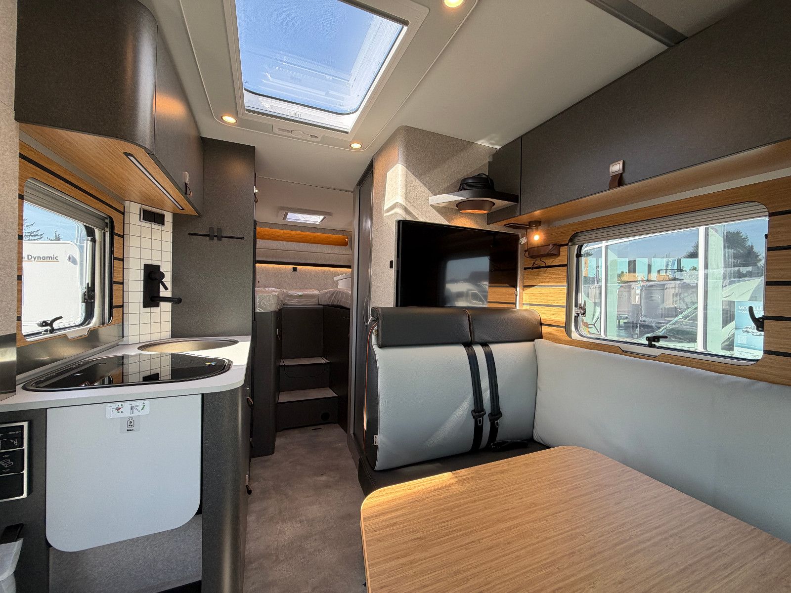 Fahrzeugabbildung HYMER / ERIBA / HYMERCAR ML-T 570 - Crossover - Modell 2027