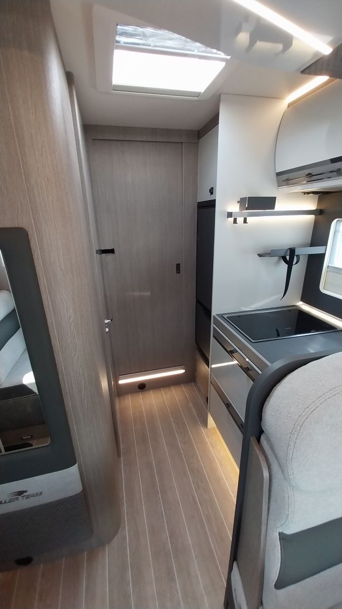 Fahrzeugabbildung Roller Team Zefiro 285 TL 2026 - Automatik 6.702€ sparen!