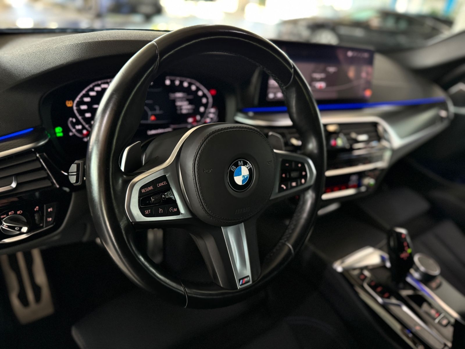 Fahrzeugabbildung BMW 520d M Sport Kamera DAB HiFi Alarm Individual