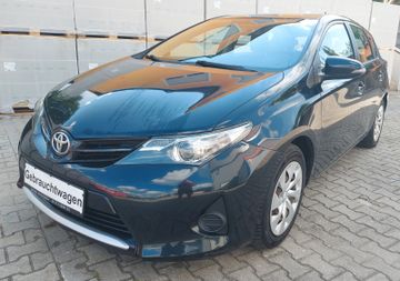 Toyota Auris - 1