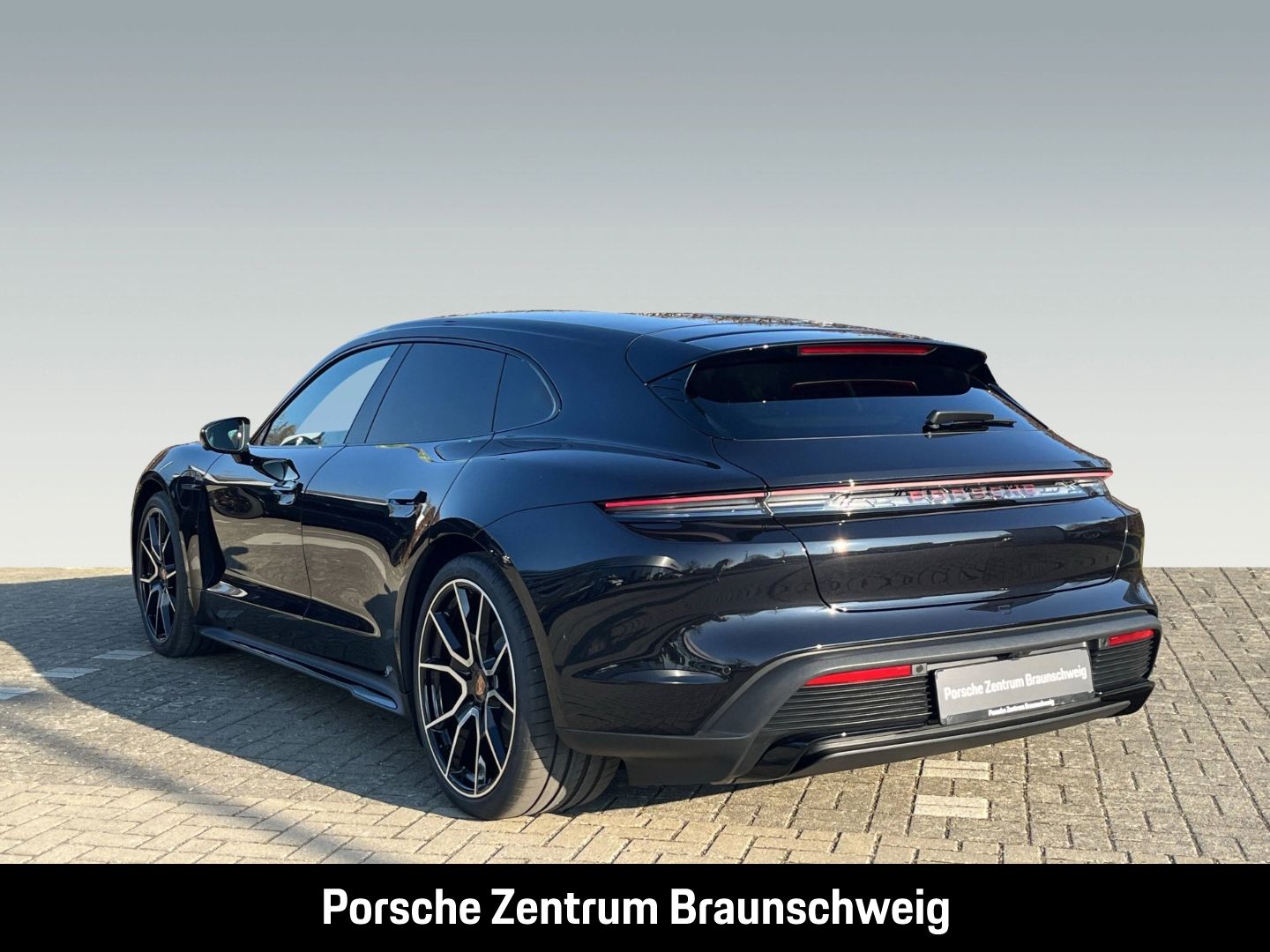 Porsche Taycan Sport Turismo Black Edition Soft-Close imagem 3