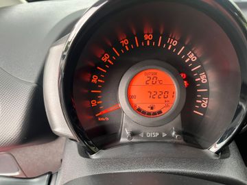 Toyota Aygo AYGO 1,0 Klima & Radio ,wenige Kilometer