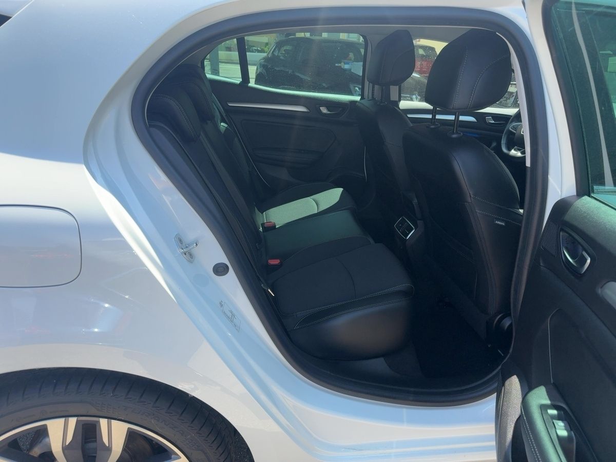 Fahrzeugabbildung Renault Megane Lim. 5-trg. Techno TCE 140 EDC SHZ Navi