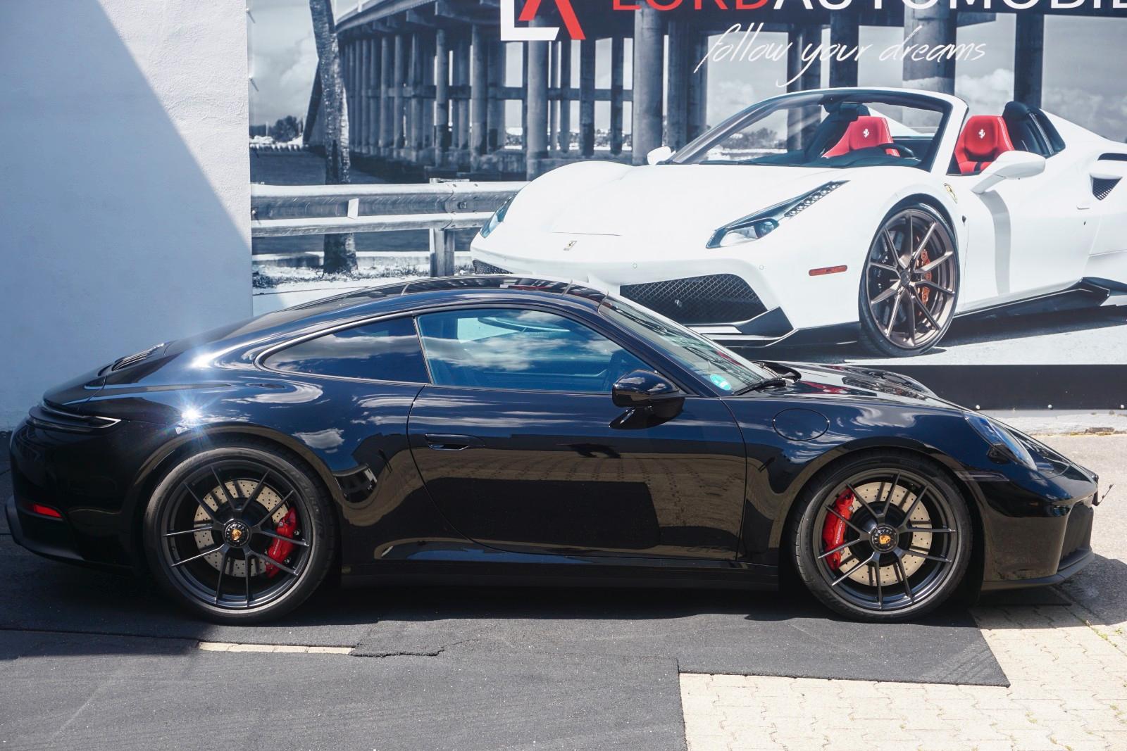 Porsche 992 Carrera 4 GTS*LIFT*Pano*ACC*18Wege*BOSE*HAL*