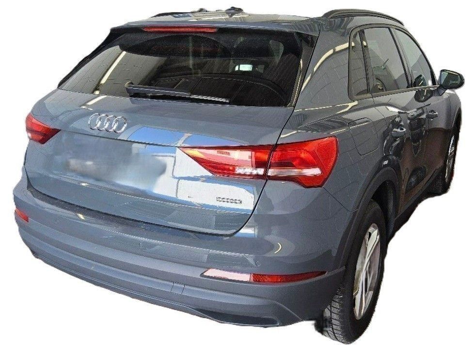 Audi Q3 40 TDI quattro S tronic Business ACCAssist St imagem 3