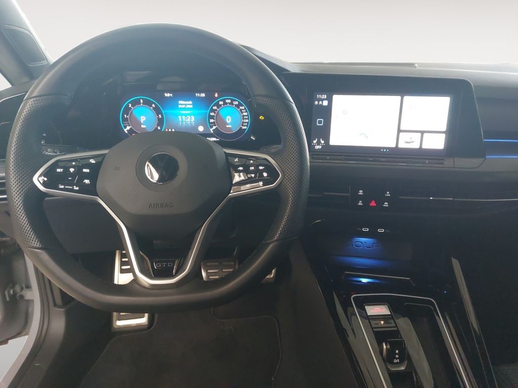 Fahrzeugabbildung Volkswagen Golf 2.0 TDI GTD Matrix Head Up Black Style ACC
