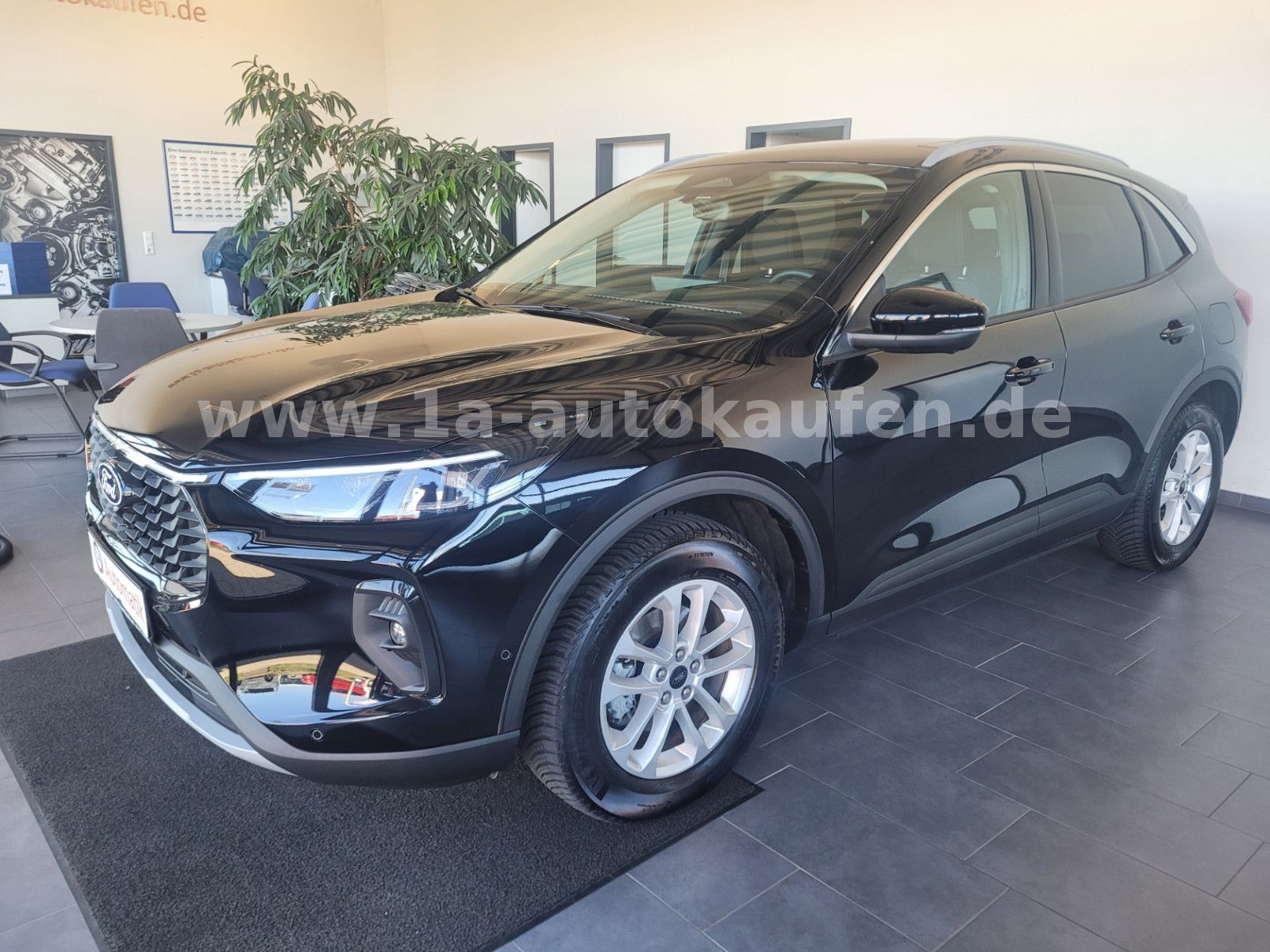 Ford Kuga FHEV AWD Titanium m. Head-Up/Kamera/LED imagem 2