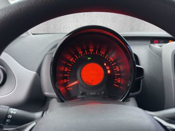 Peugeot 108 1.0 VTi Active Klimaanlage+Z.V.+Metallic+