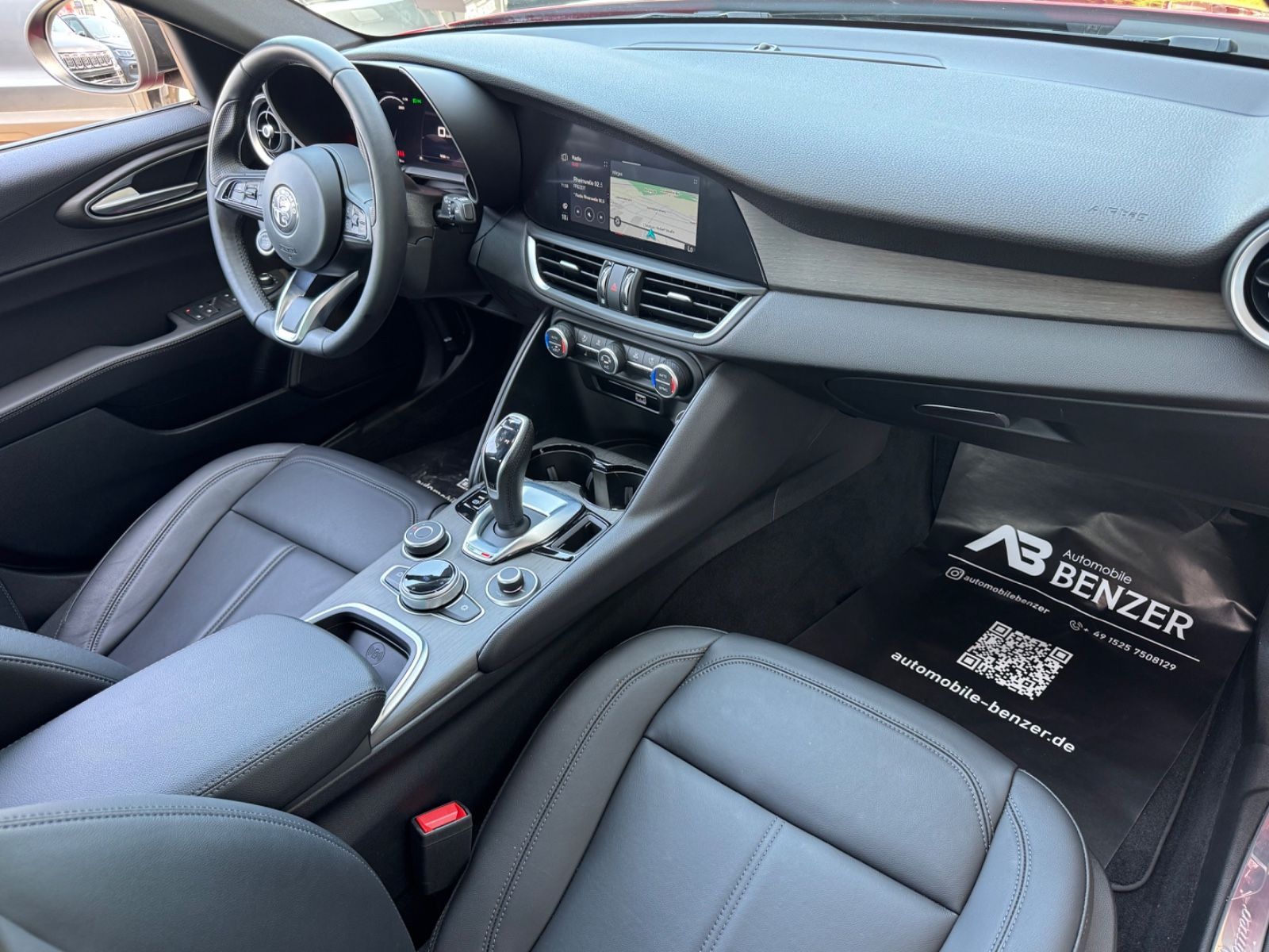 Fahrzeugabbildung Alfa Romeo Giulia Ti Q4/MEMORY/ACC/NAVI/KAMERA/LEDER/