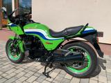 Kawasaki GPZ750UT - KAWASAKI 1983